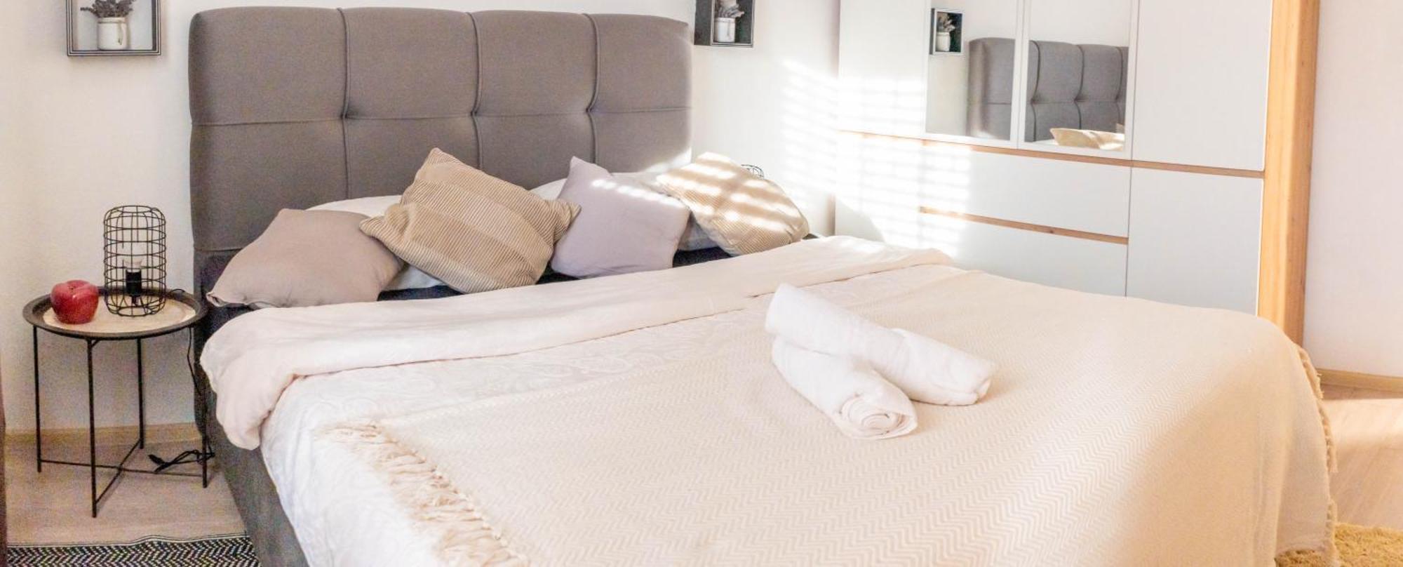 Apartman Lili Knin Εξωτερικό φωτογραφία